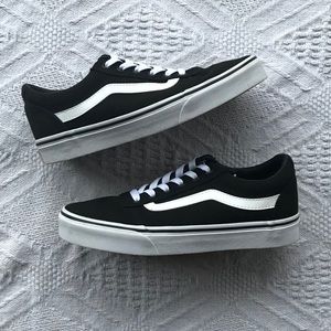 Women’s Vans Ward Low-Top Skate Shoe